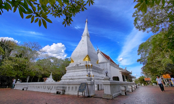 พระธาตุศรีสองรัก สถานที่แห่งสัมพันธภาพ