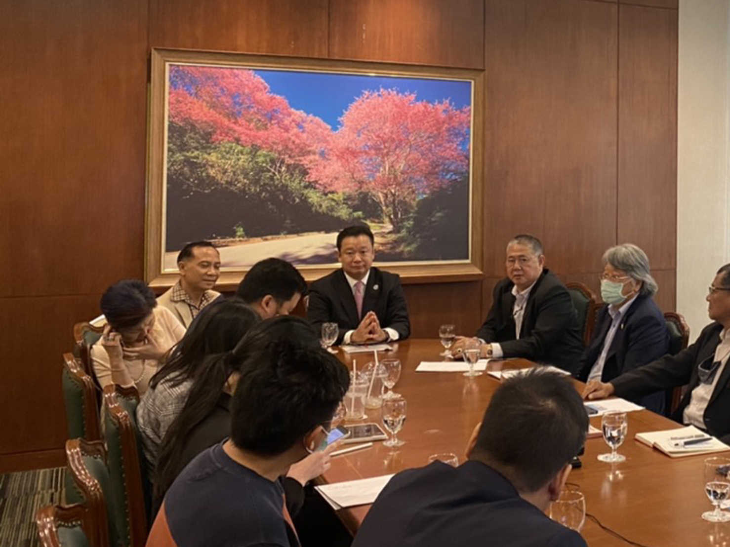 สทน. ร่วมประชุมหารือปัญหาที่เกิดขึ้นจากโครงการเราเที่ยวด้วยกัน